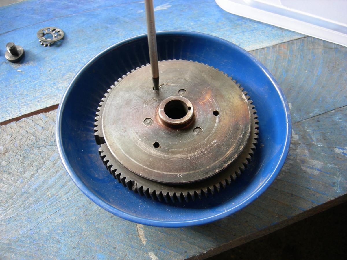 Separating the clutch assembly